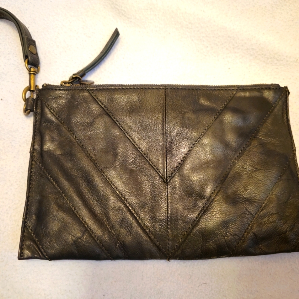 Wristlet